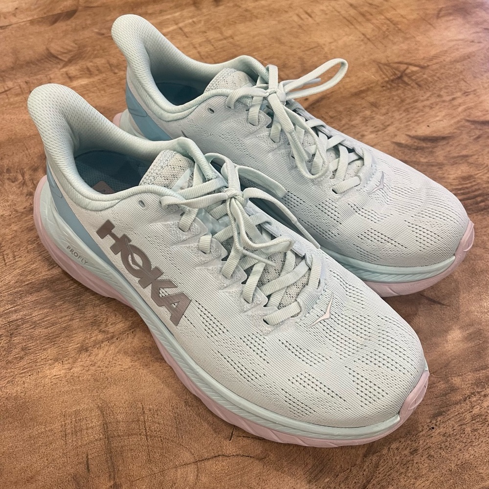 Women’s Hoka Profly